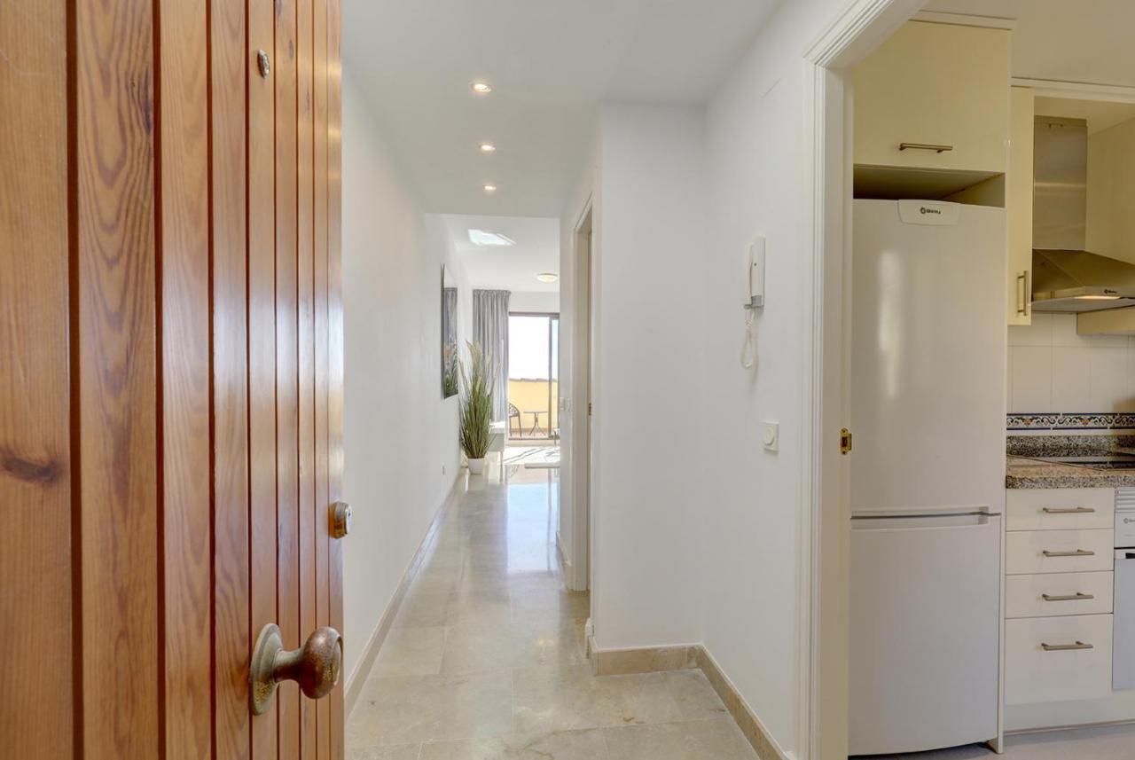 Duquesa Village Apartment - 2 Bed/2 Bath Apartment With Panoramic Sea Views Манилва Екстериор снимка